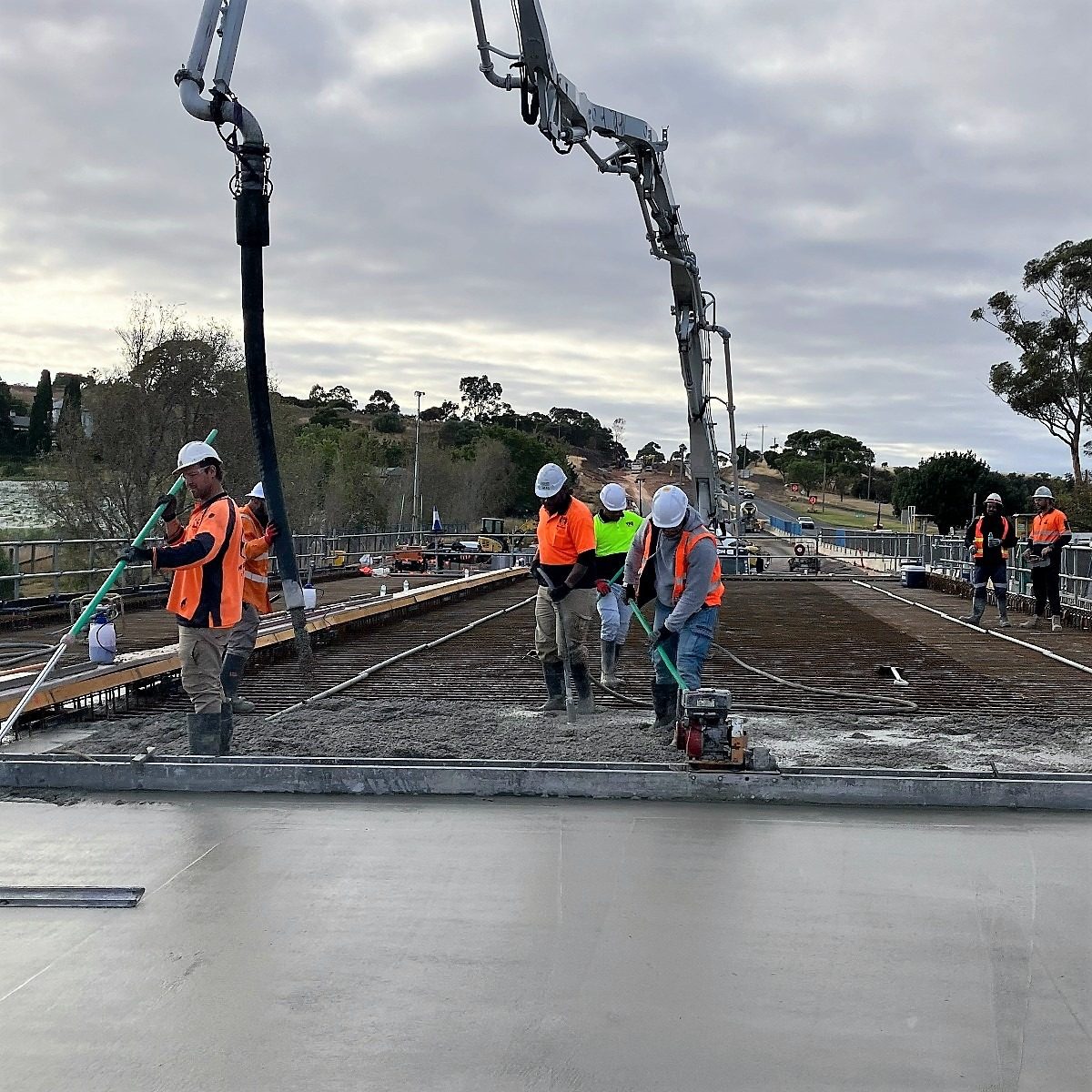 Sunbury Road Upgrade team’s top pour-formance